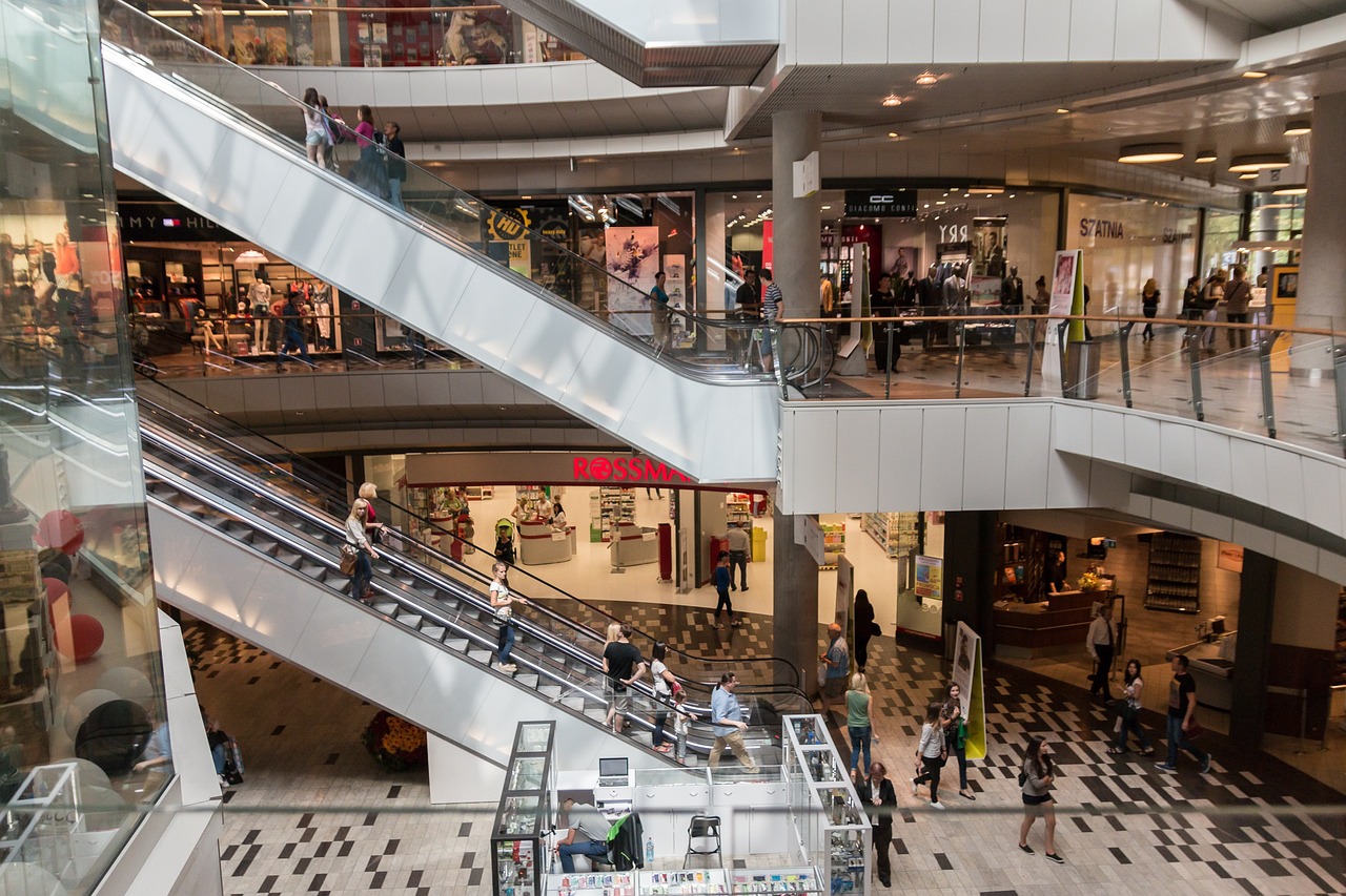 澳门免税商店可以带几条烟，澳门旅游真相揭秘：免税带烟规定与赌博陷阱警惕