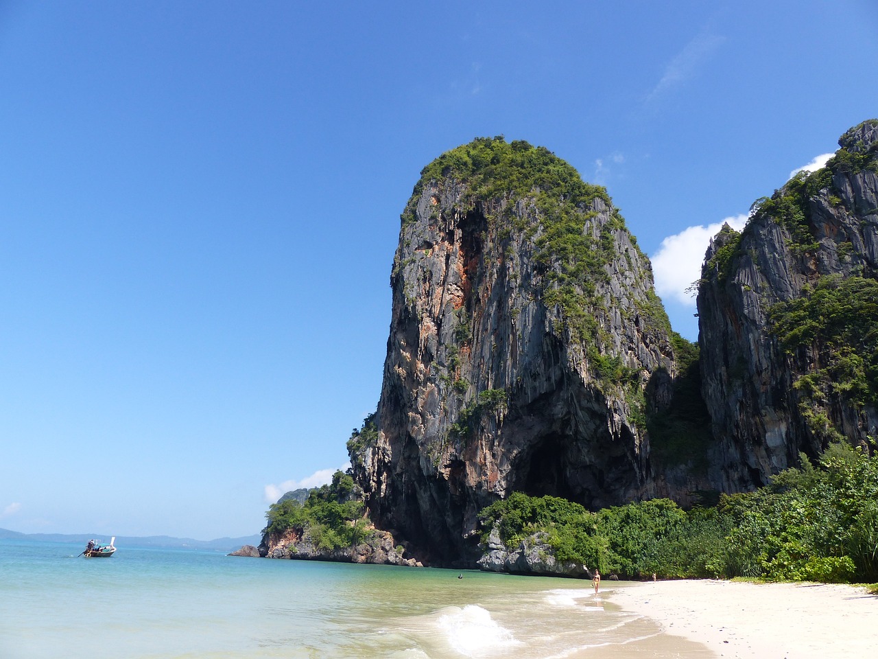 天目湖：中标溧阳天目湖动物王国文旅综合体一期（含酒店）运营项目