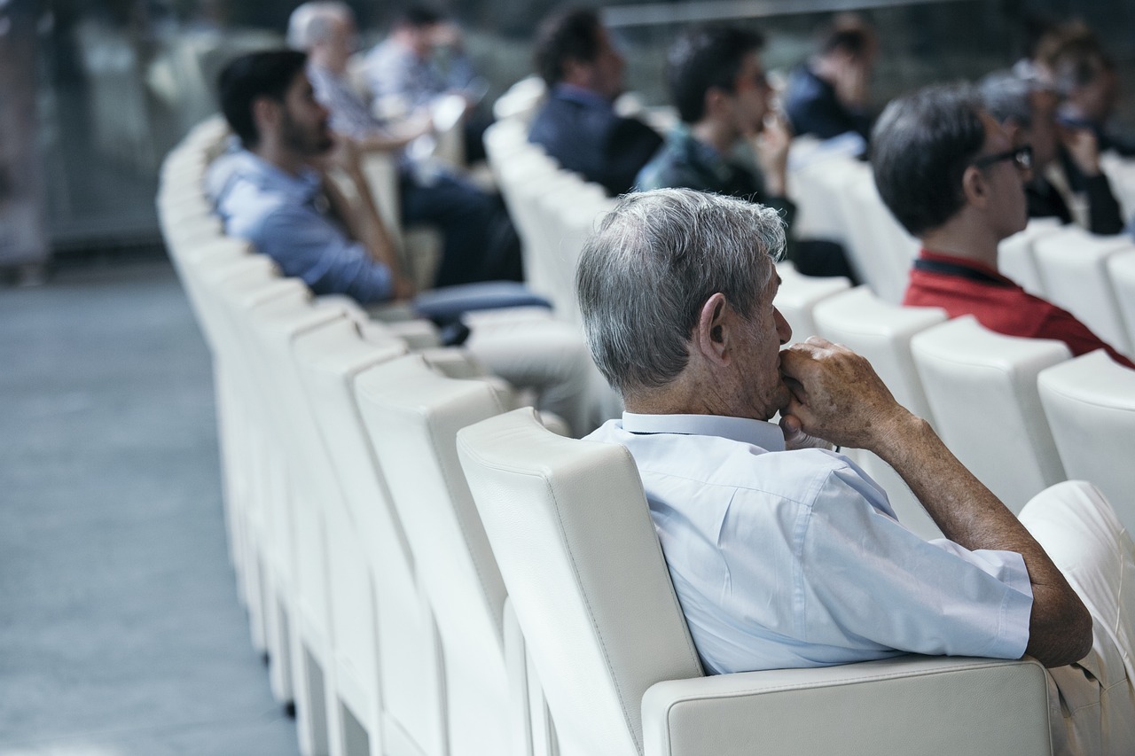 伊犁师范学院最新招聘，伊犁师范学院招聘最新动态及应聘指南