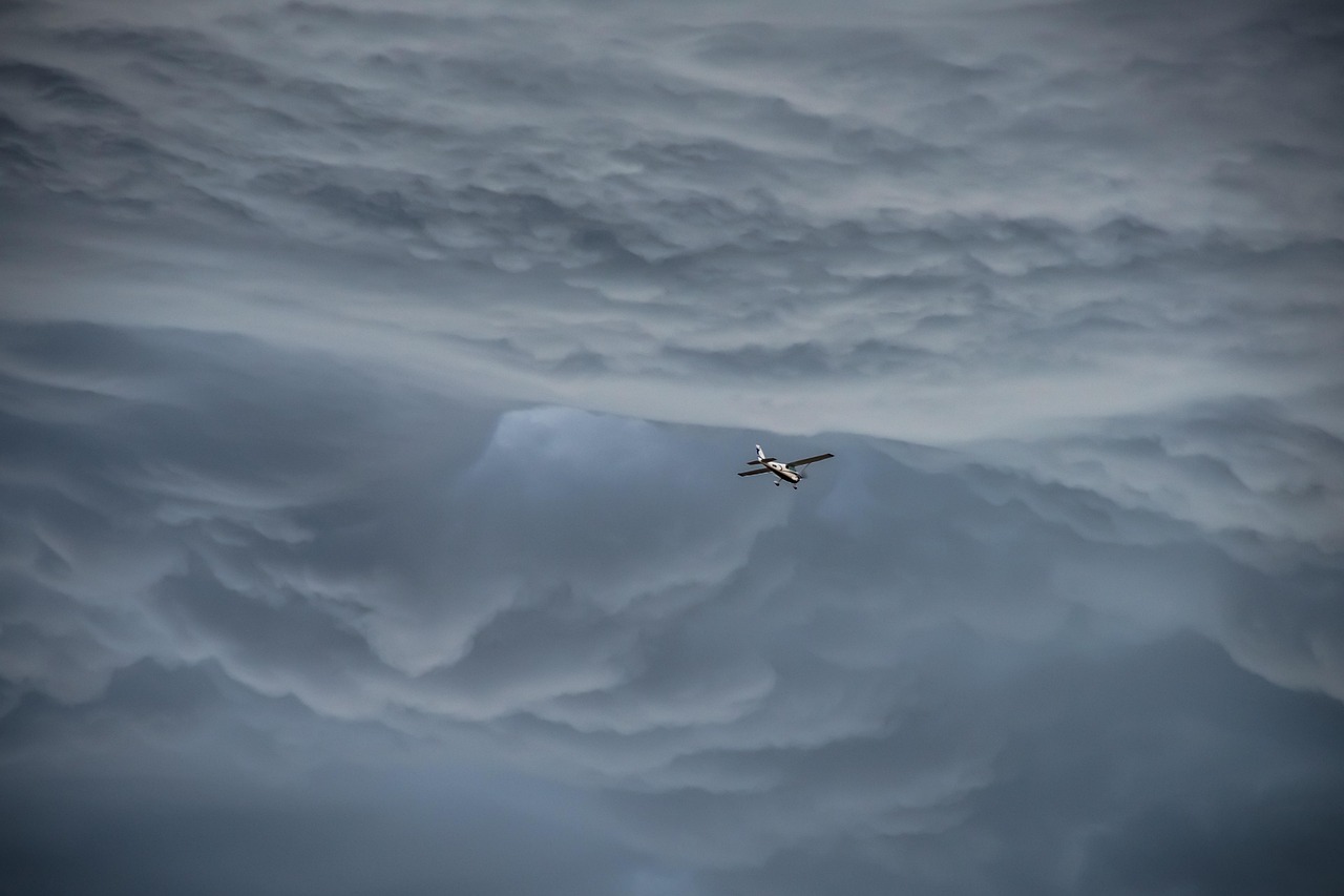 马航 MH370 家属的期待·快速掌握，马航MH370家属期待快速掌握最新进展与真相